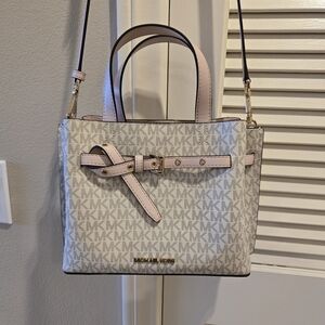 Michael Kors Cream and Pink Satchel with Elegant Design
